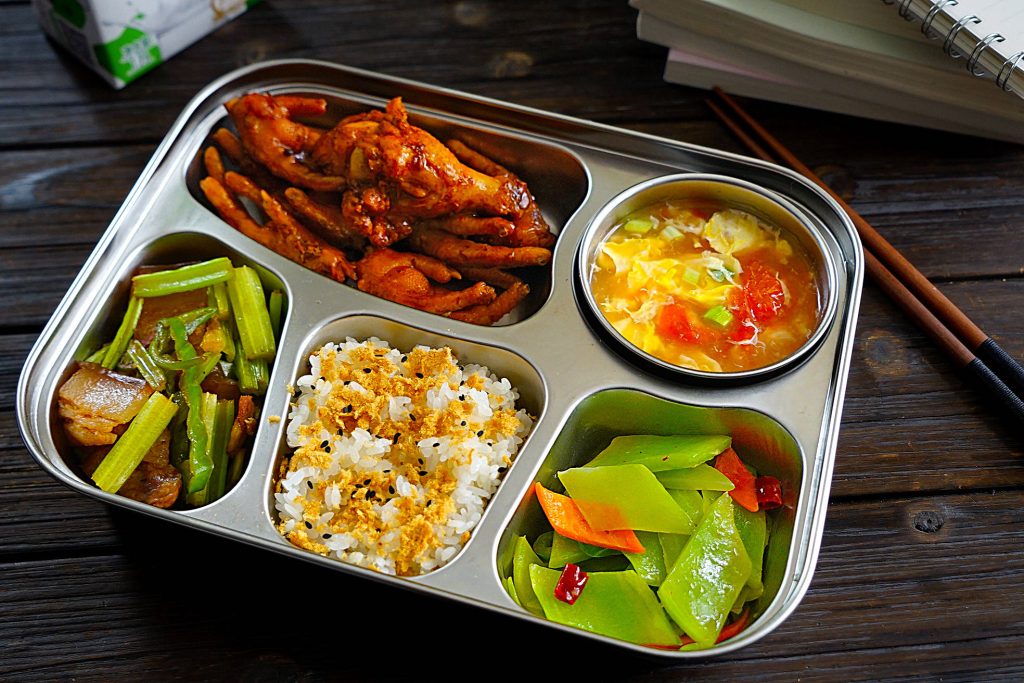 充实午餐，助力健康——五种易于制作的营养午餐推荐！