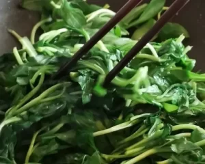 马兰头要焯水再炒吗(清炒马兰头需要焯水吗)