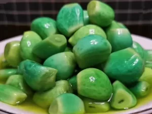 绿蒜的正确腌制方法(绿蒜的正确腌制方法视频教程)