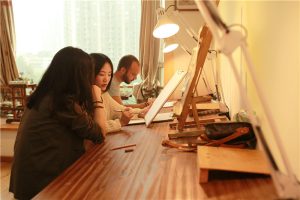 学美术出国留学