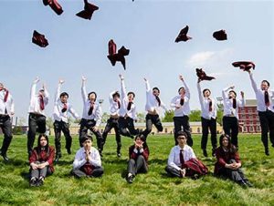 初中毕业出国读高中(初中毕业出国读高中条件)